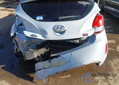 2015 Hyundai Veloster Re:flex z USA, uszkodzony, nr VIN KMHTC6AD9FU221411